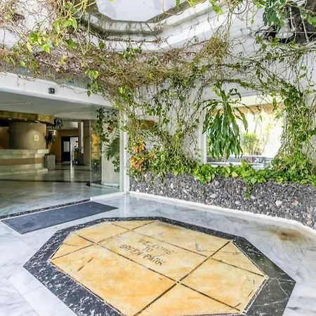 Studio Green Park Appart hôtel *